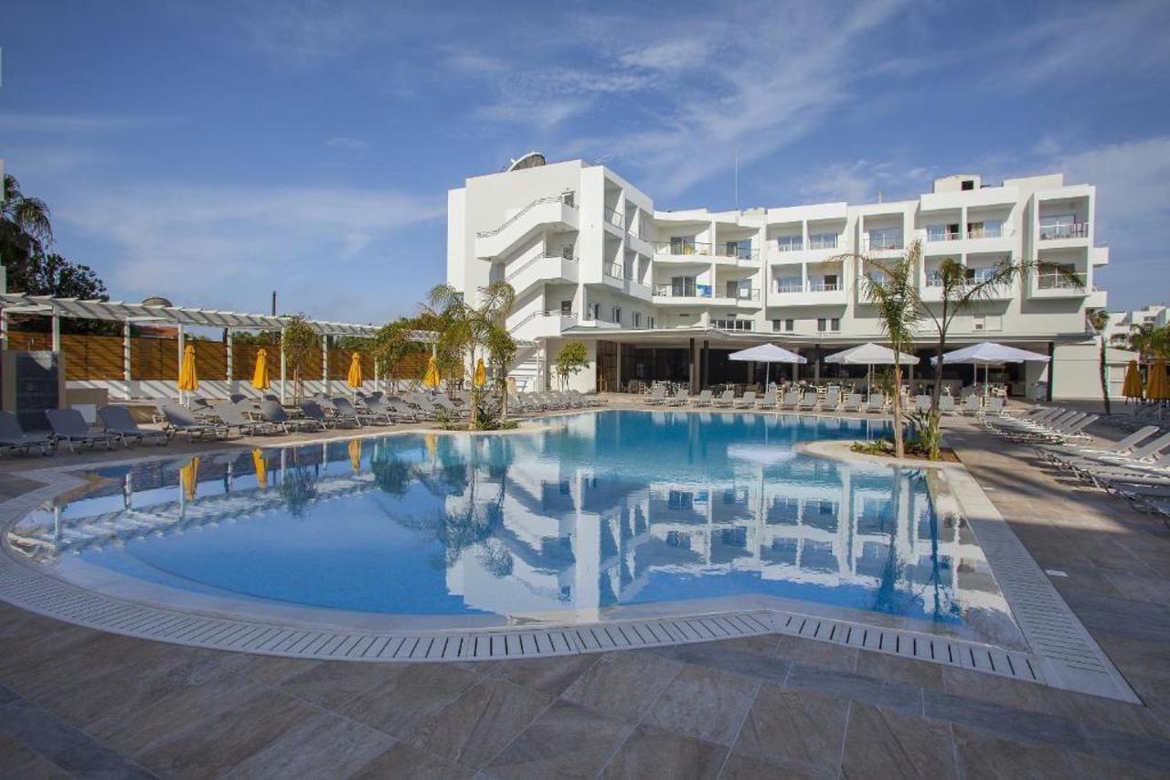 Mayfair Gardens Pafos Exterior foto