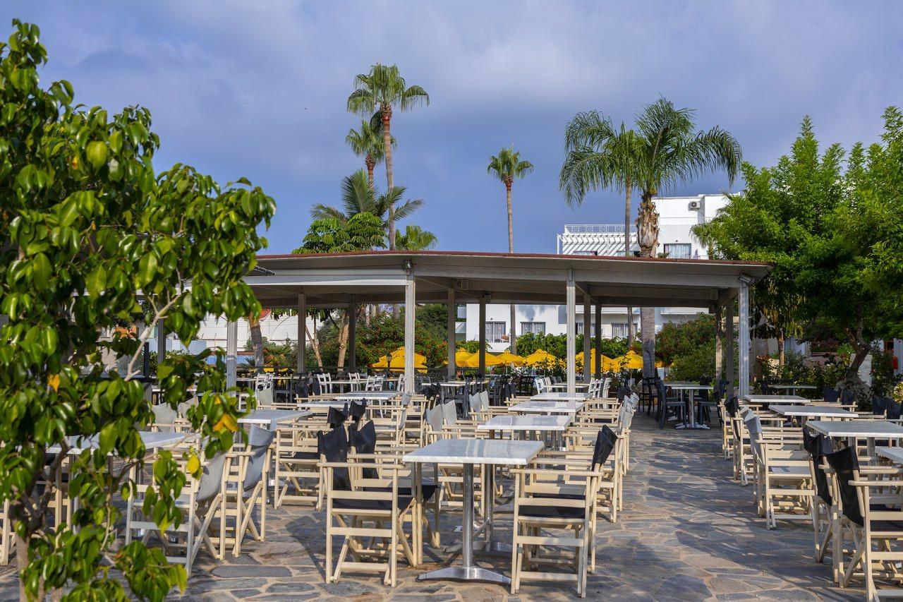 Mayfair Gardens Pafos Exterior foto